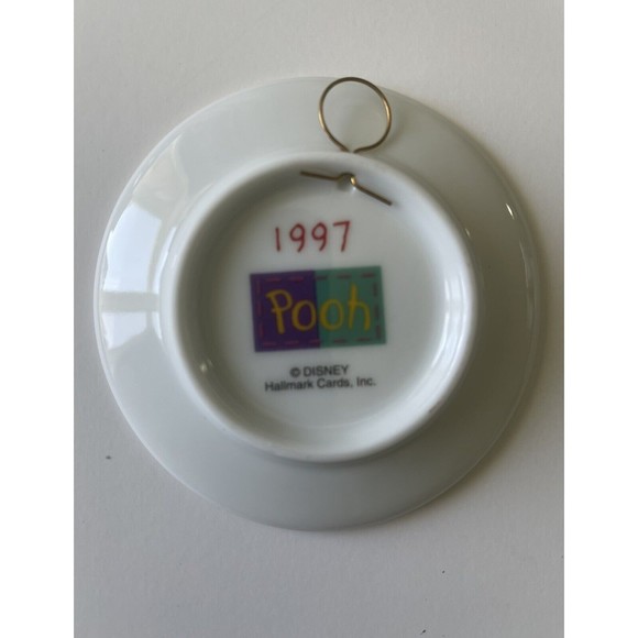 Hallmark Keepsake Ornament Winne The Pooh The Gift Of Friendship Plate Christmas - Picture 3 of 5